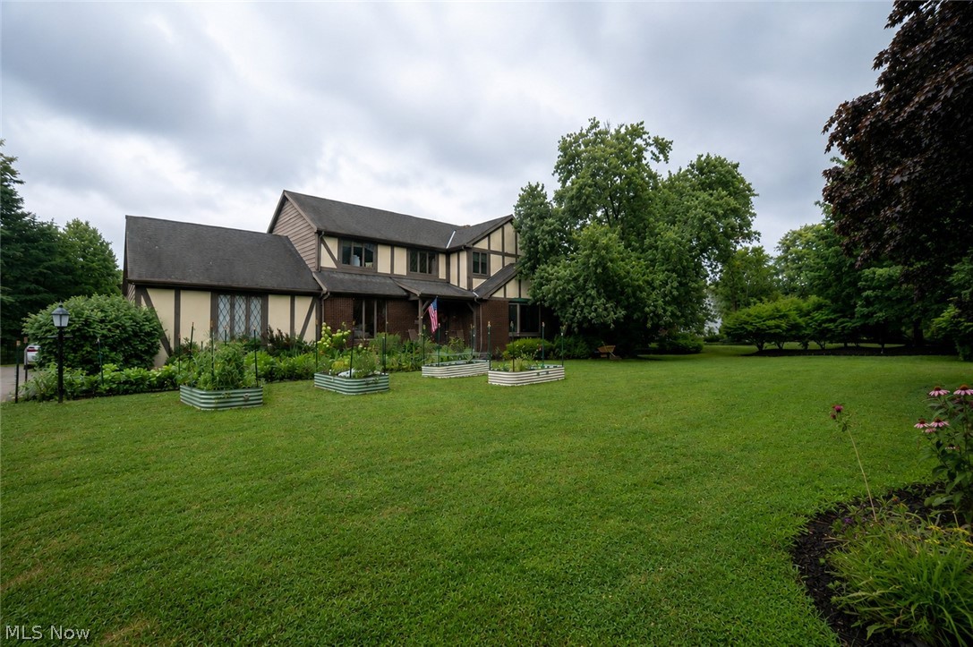 2458 Cedarwood Road Pepper Pike OH 44124