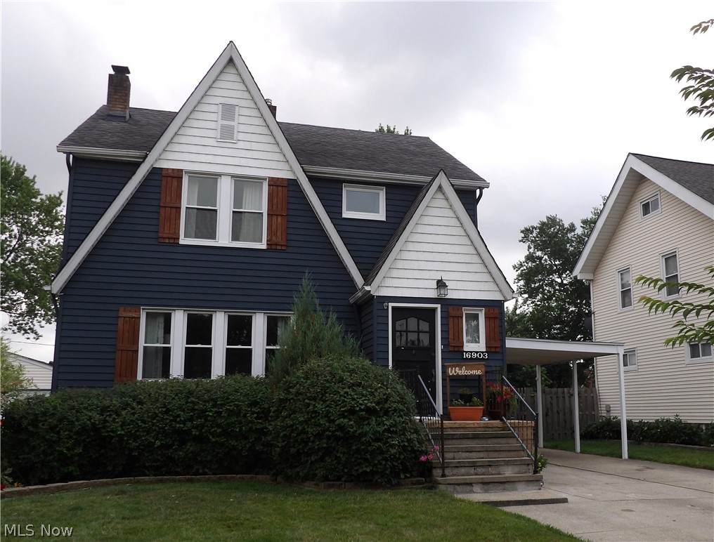 16903 Woodbury Avenue Cleveland OH 44135