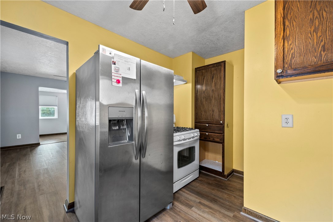 7723 W River Road S Elyria OH 44035