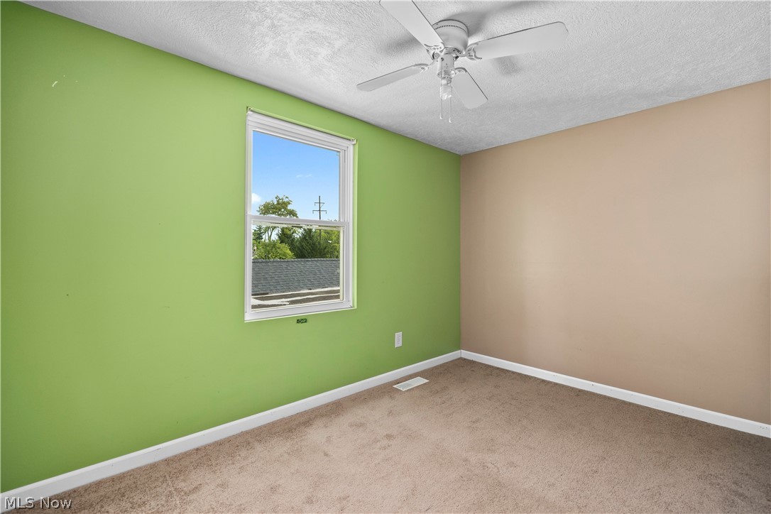 7723 W River Road S Elyria OH 44035