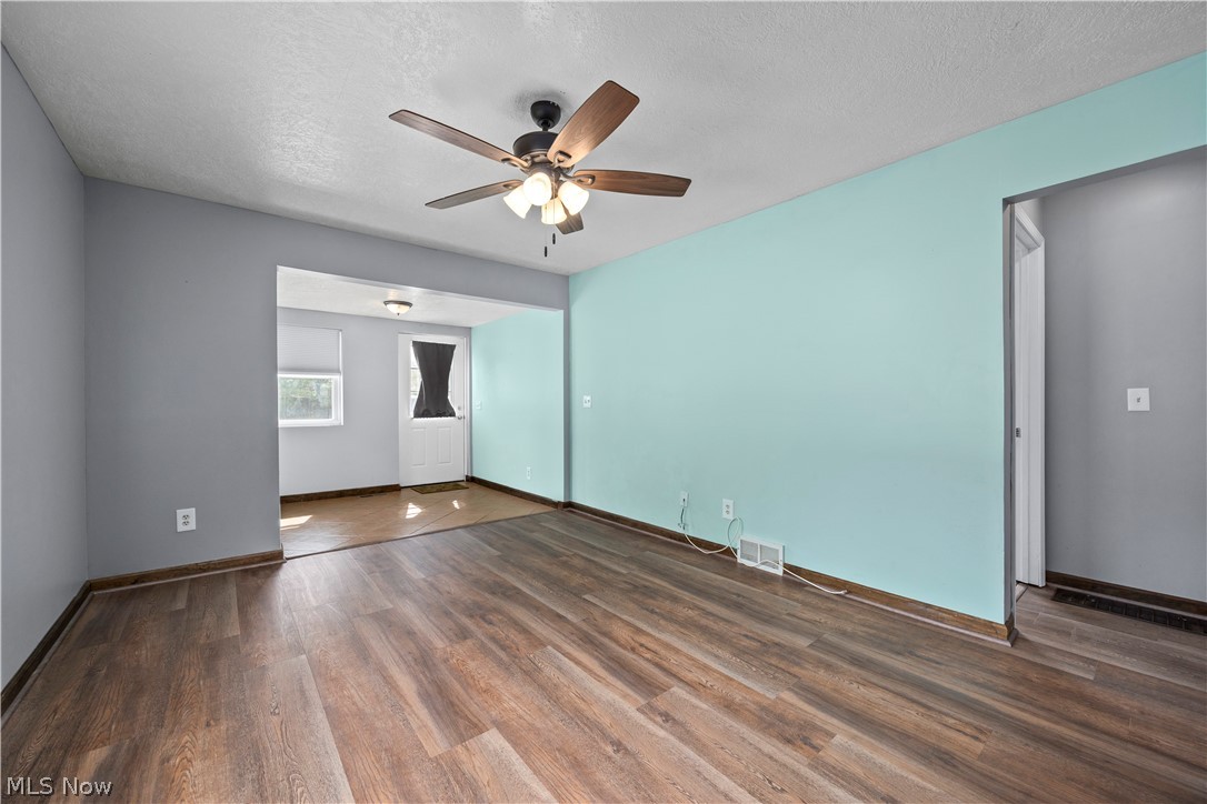 7723 W River Road S Elyria OH 44035