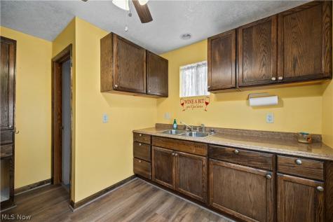 7723 W River Road S Elyria OH 44035