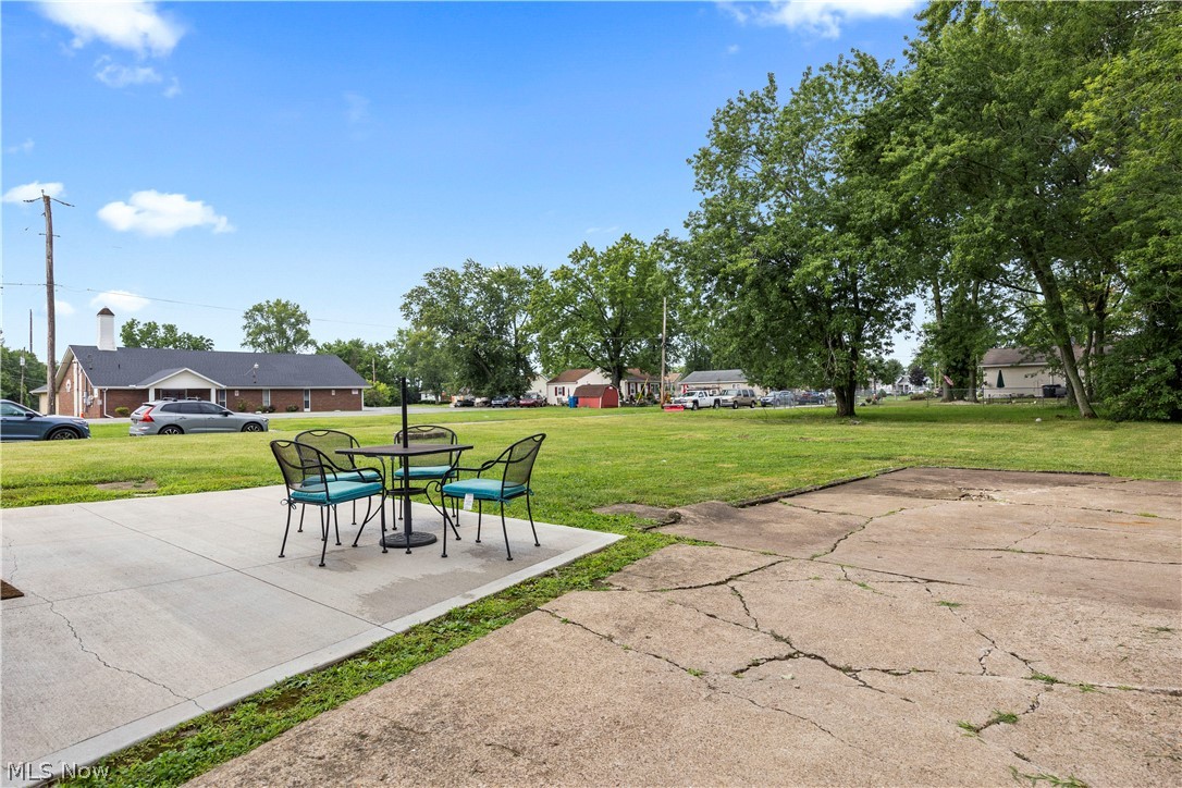7723 W River Road S Elyria OH 44035