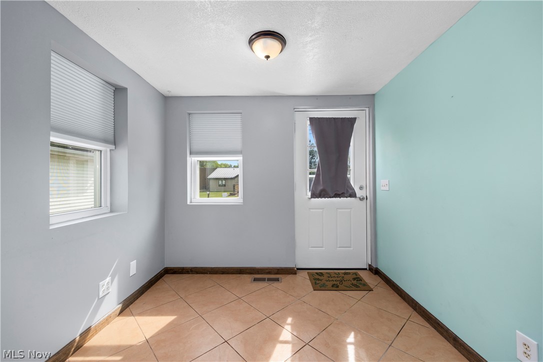 7723 W River Road S Elyria OH 44035