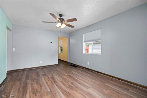 7723 W River Road S Elyria OH 44035