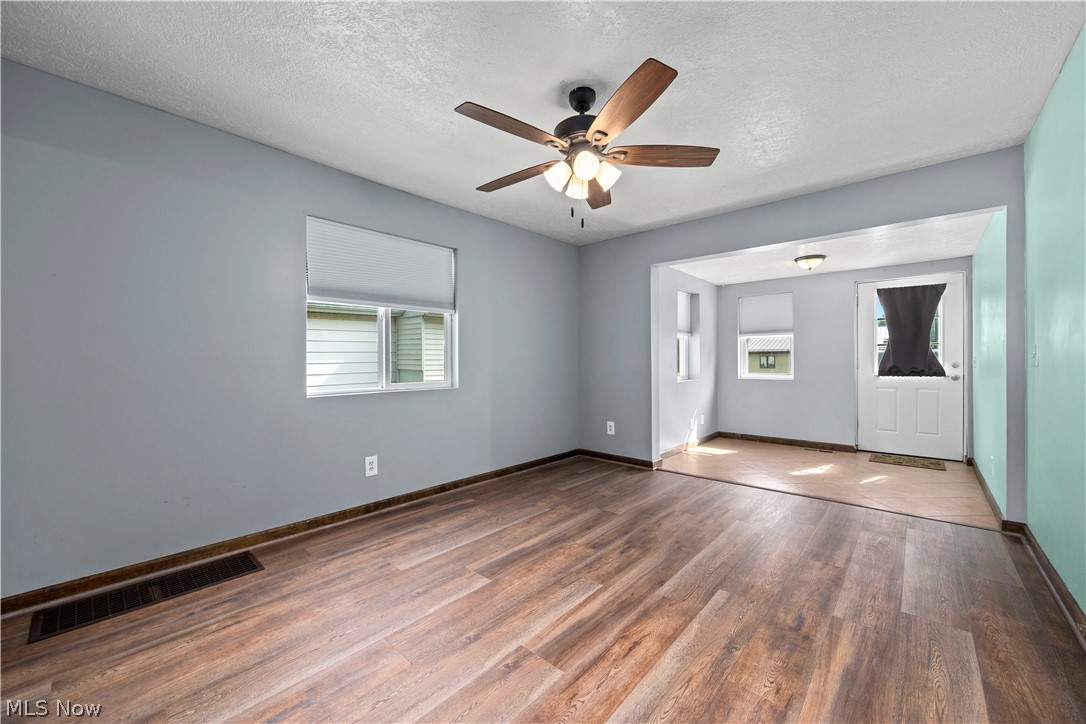 7723 W River Road S Elyria OH 44035