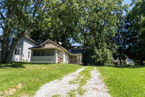 2157 18th Street SW Akron OH 44314