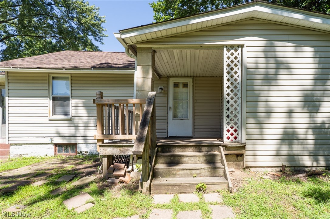2157 18th Street SW Akron OH 44314