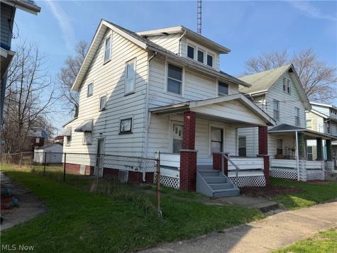 2212 Indiana Way NE Canton OH 44705