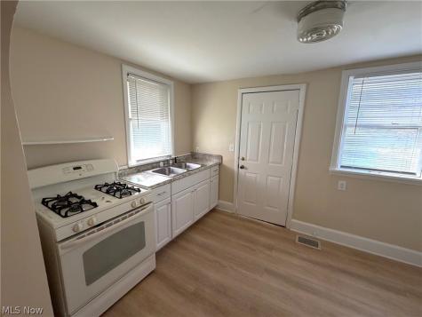 2212 Indiana Way NE Canton OH 44705