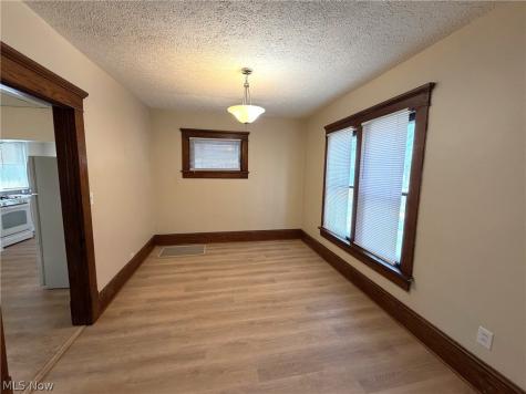 2212 Indiana Way NE Canton OH 44705
