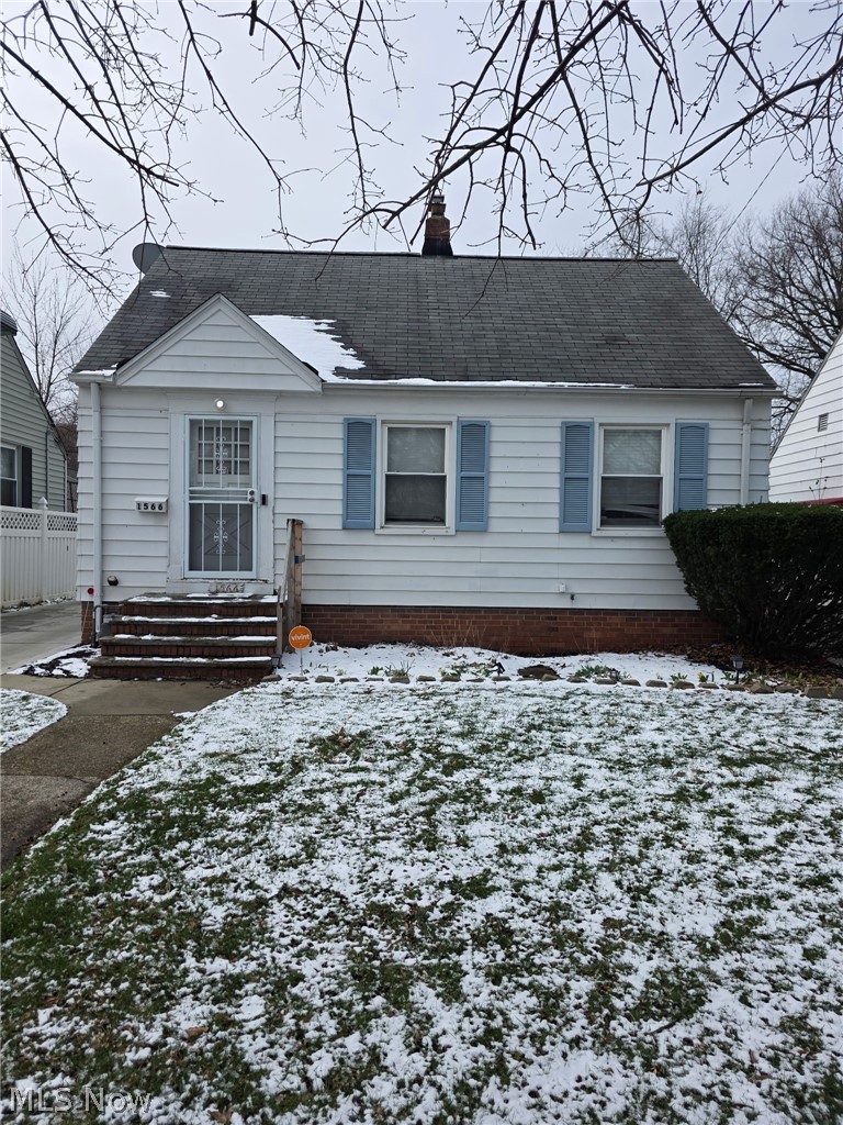 1566 E 195th Street Euclid OH 44117