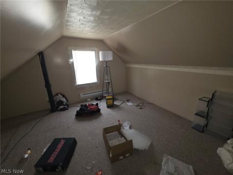 1566 E 195th Street Euclid OH 44117