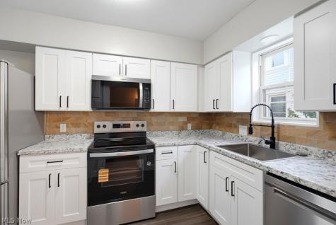 1401 Ridgeway Place NW Canton OH 44709