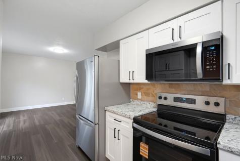 1401 Ridgeway Place NW Canton OH 44709