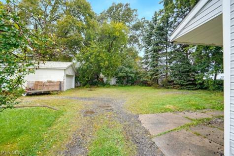 1401 Ridgeway Place NW Canton OH 44709