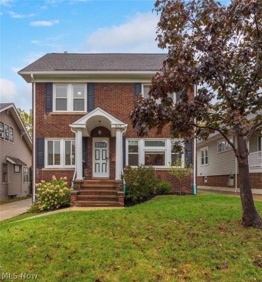 1659 Chesterland Avenue Lakewood OH 44107