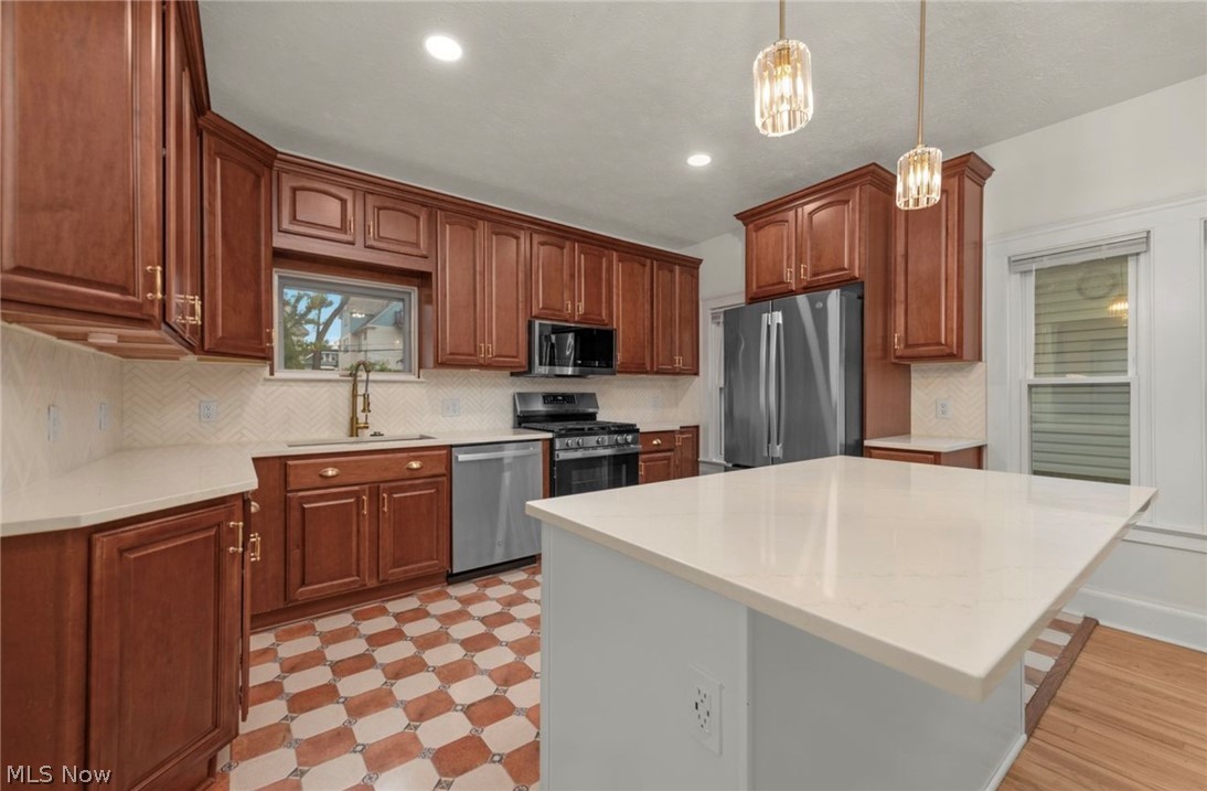 1659 Chesterland Avenue Lakewood OH 44107