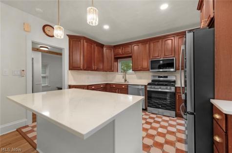 1659 Chesterland Avenue Lakewood OH 44107