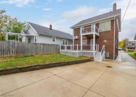 1659 Chesterland Avenue Lakewood OH 44107
