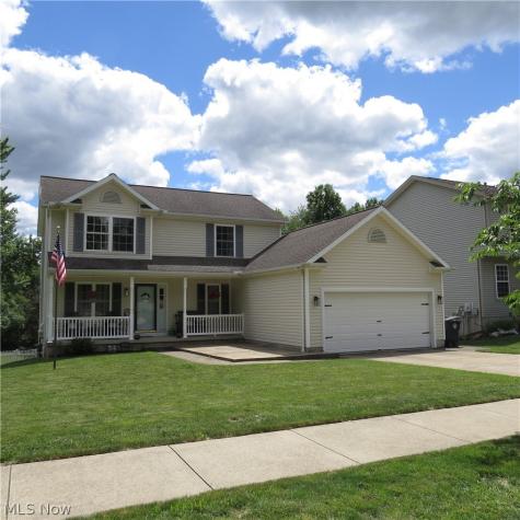 1934 Cherrywood Lane Akron OH 44312