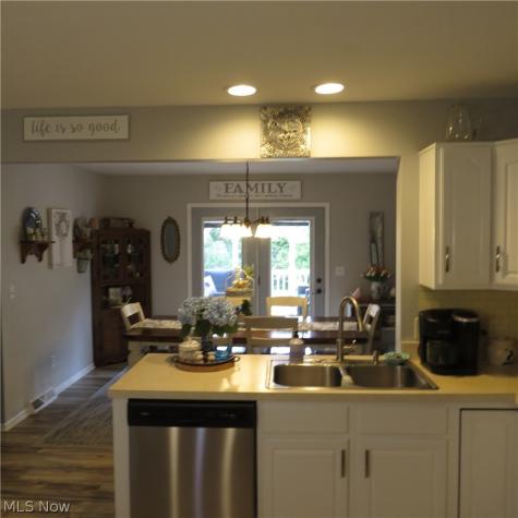 1934 Cherrywood Lane Akron OH 44312