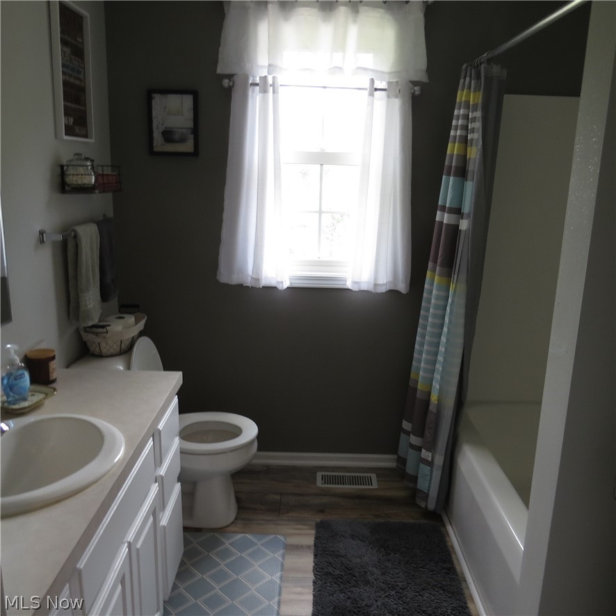 1934 Cherrywood Lane Akron OH 44312