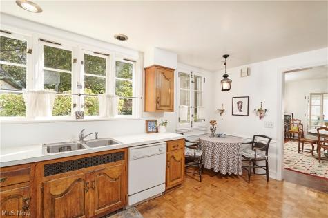 2120 Ridgewood Road Akron OH 44313