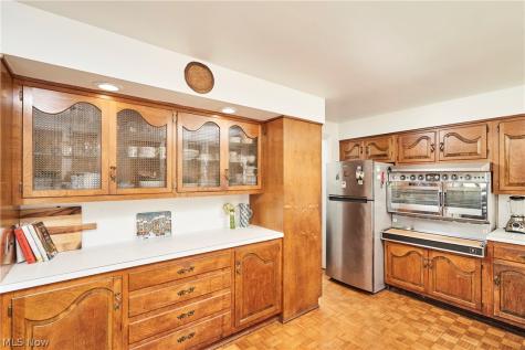 2120 Ridgewood Road Akron OH 44313