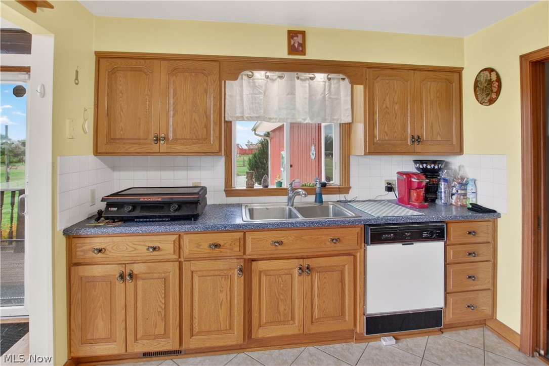 11209 Holshoe Road Homerville OH 44235