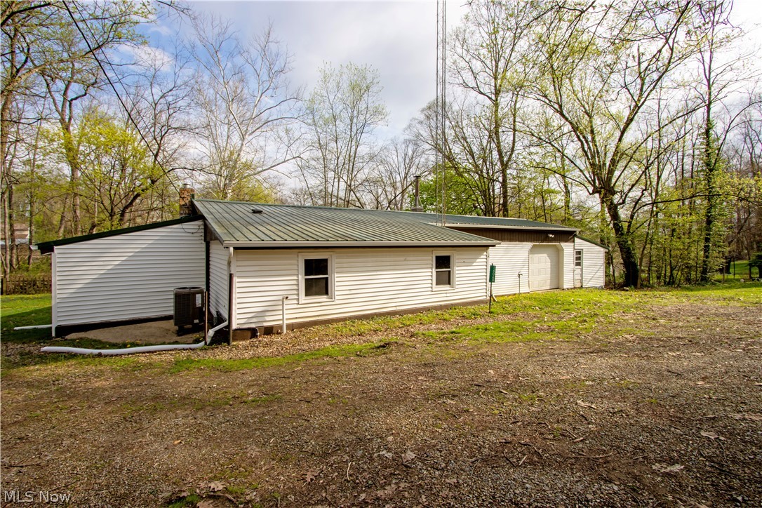 14069 Township Road 1058 Lakeville OH 44638