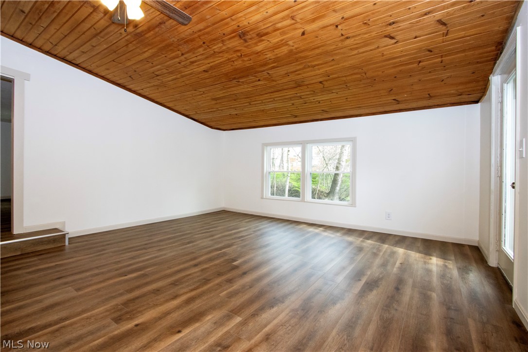 14069 Township Road 1058 Lakeville OH 44638