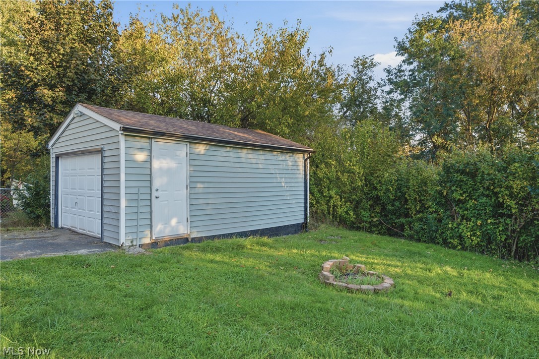 2205 Burbank Avenue Youngstown OH 44509