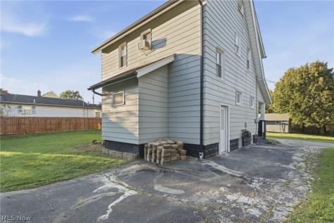 2205 Burbank Avenue Youngstown OH 44509