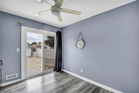 14291 Gallatin Boulevard Brook Park OH 44142