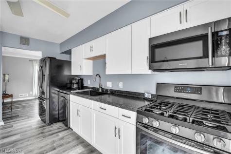 14291 Gallatin Boulevard Brook Park OH 44142