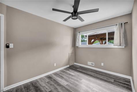 14291 Gallatin Boulevard Brook Park OH 44142