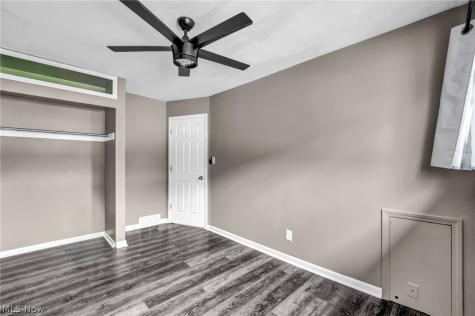 14291 Gallatin Boulevard Brook Park OH 44142