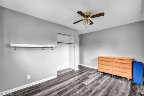 14291 Gallatin Boulevard Brook Park OH 44142