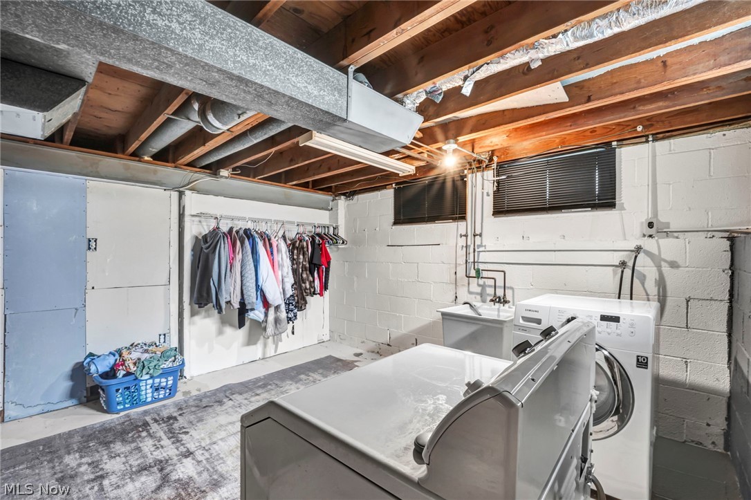 14291 Gallatin Boulevard Brook Park OH 44142