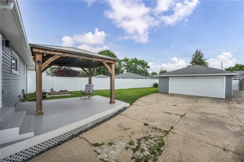 14291 Gallatin Boulevard Brook Park OH 44142