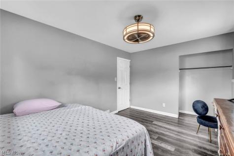 14291 Gallatin Boulevard Brook Park OH 44142