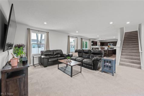 4636 Erhart Drive Lorain OH 44053