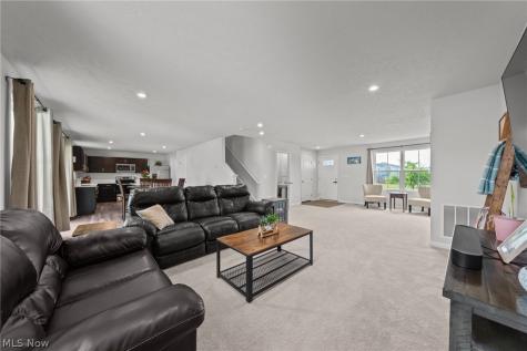 4636 Erhart Drive Lorain OH 44053