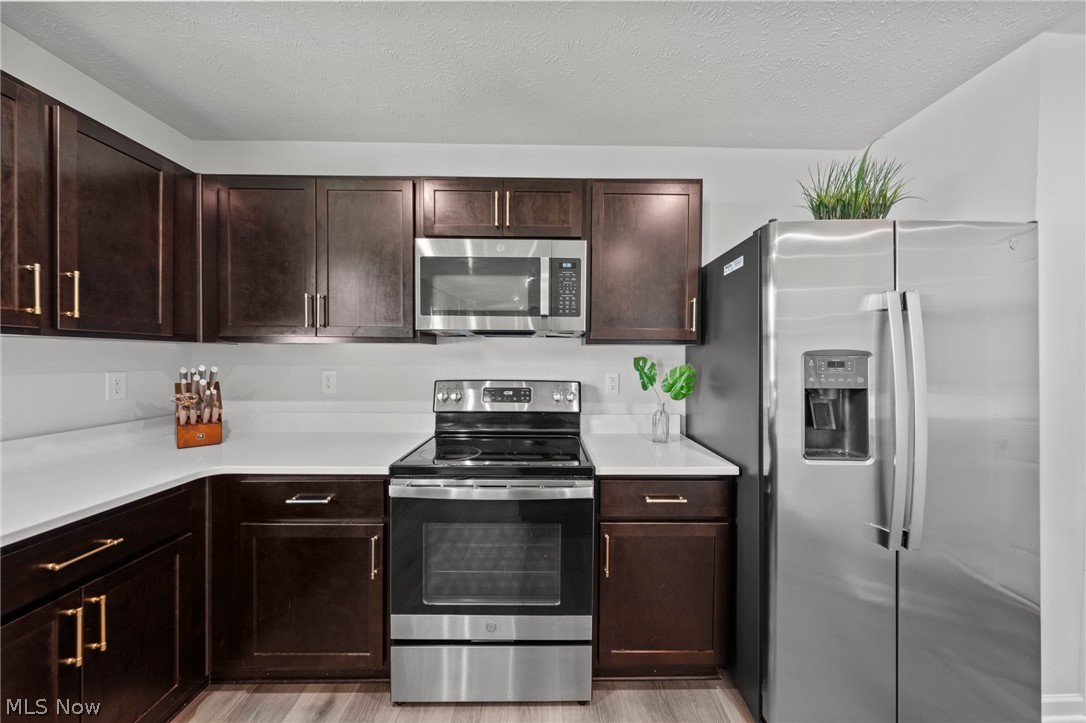 4636 Erhart Drive Lorain OH 44053