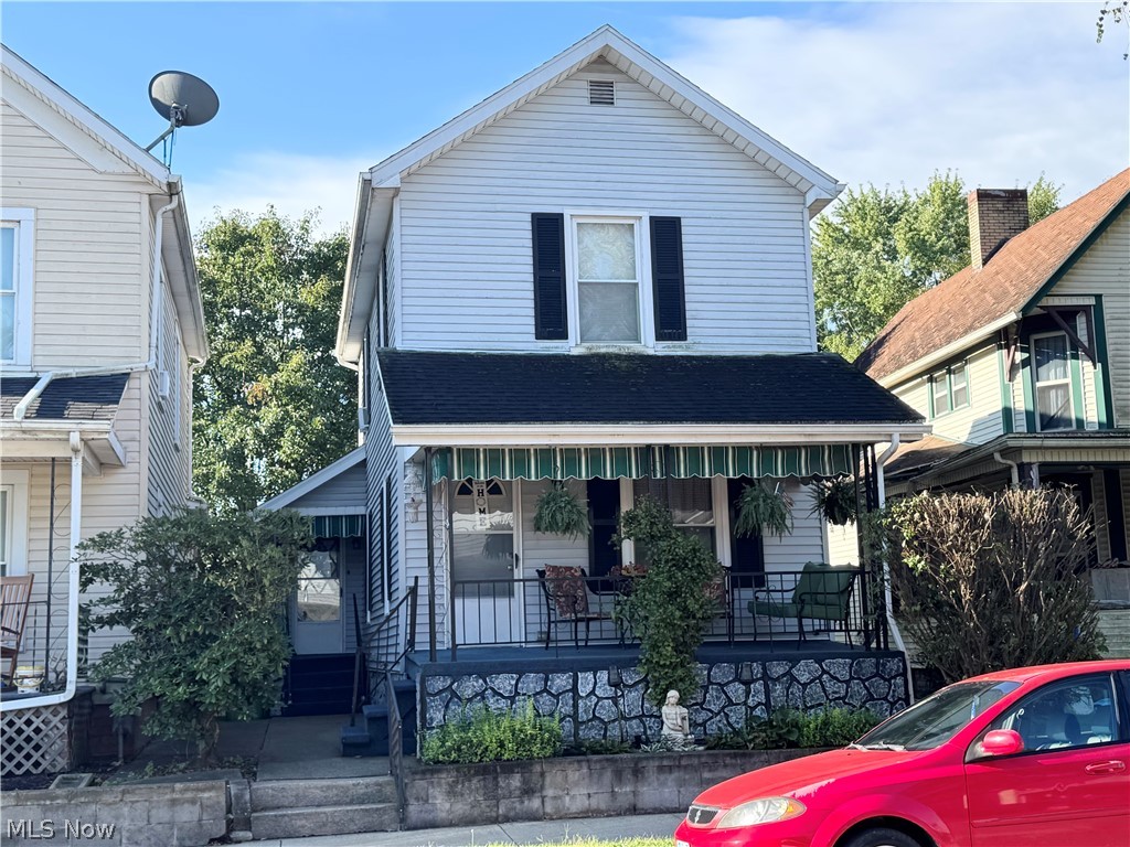 314 W 3rd Street Uhrichsville OH 44683