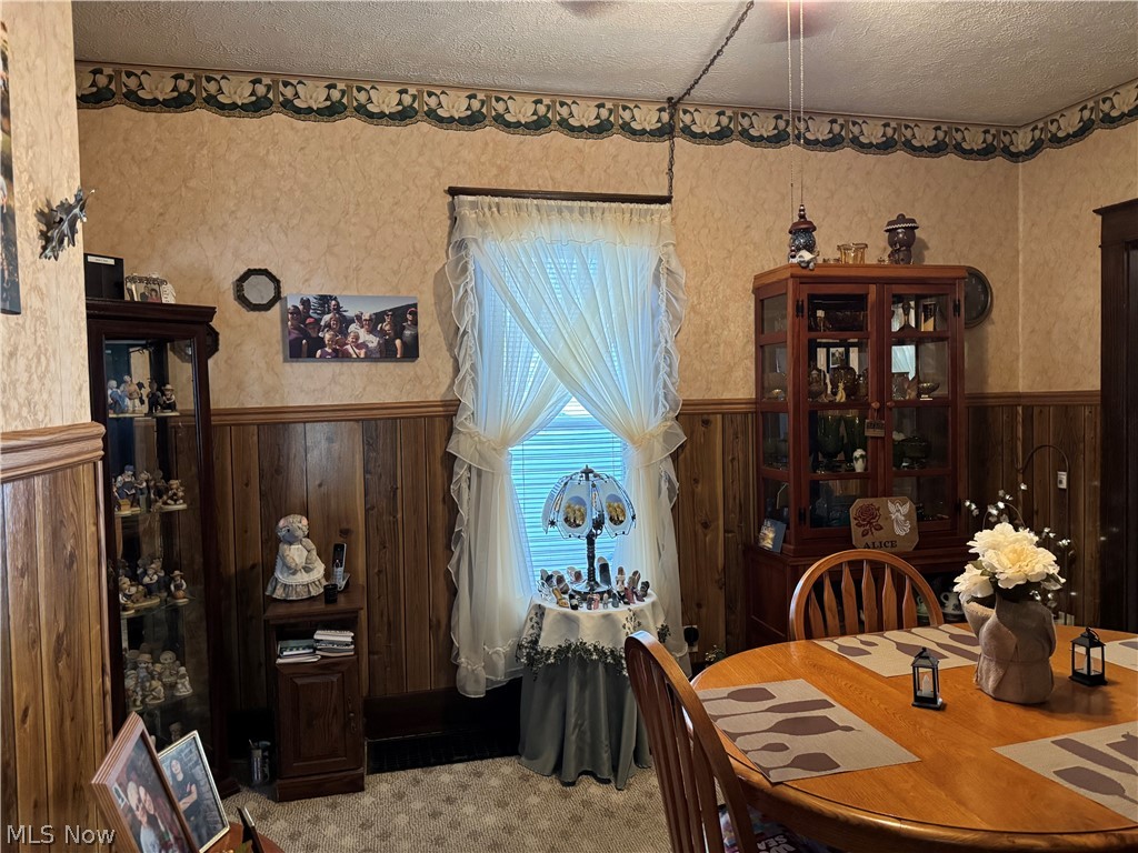 314 W 3rd Street Uhrichsville OH 44683