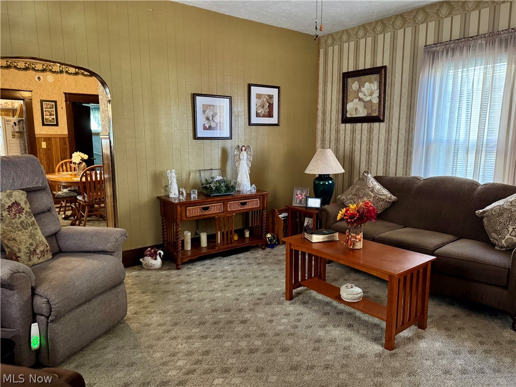 314 W 3rd Street Uhrichsville OH 44683
