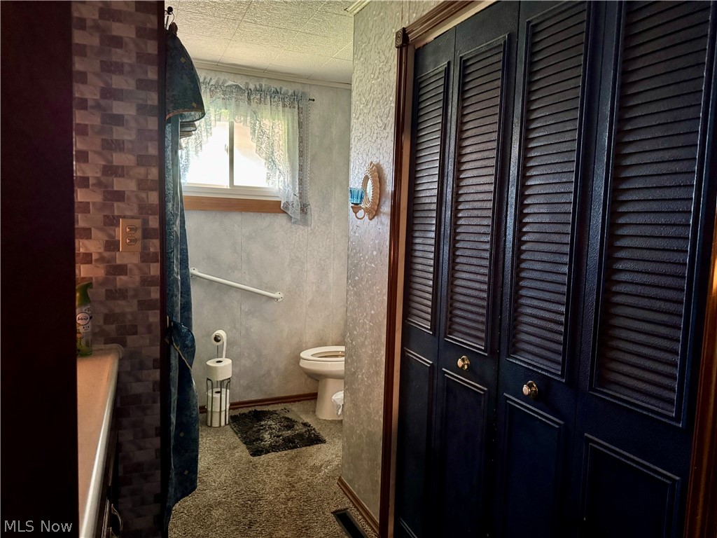 314 W 3rd Street Uhrichsville OH 44683