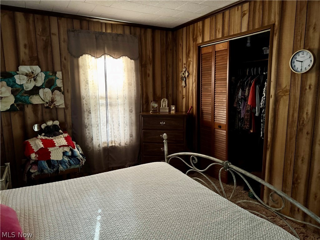 314 W 3rd Street Uhrichsville OH 44683